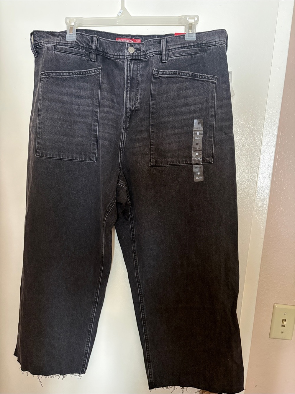 LUCKY 🍀 high rise wide leg crop black jeans